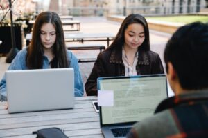 Tips on How to Apply for Computer Science Scholarships in Canada